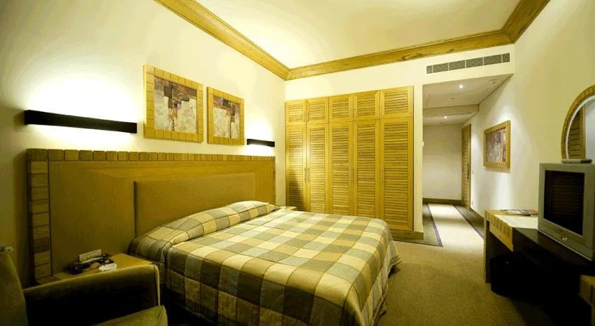 Terrebrune Hotel