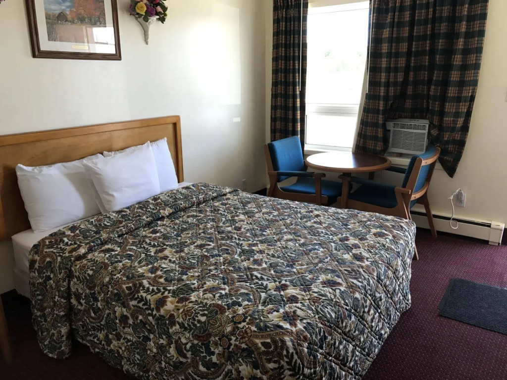 River Mist INN