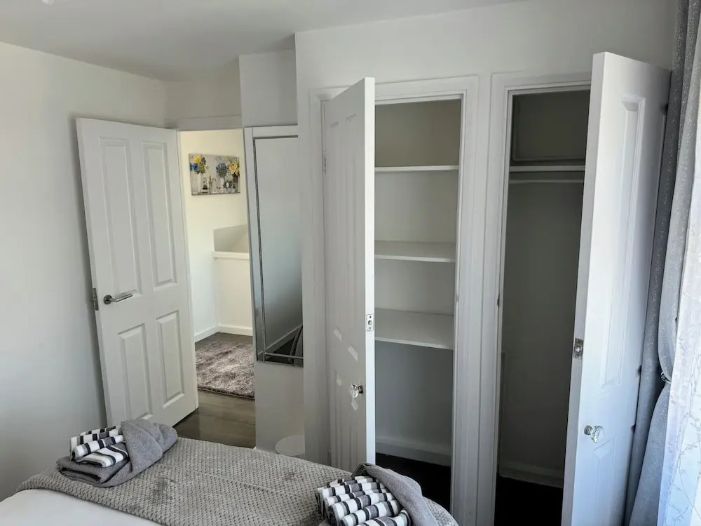 Modern 3-bed Hideaway Near Westgate With Parking