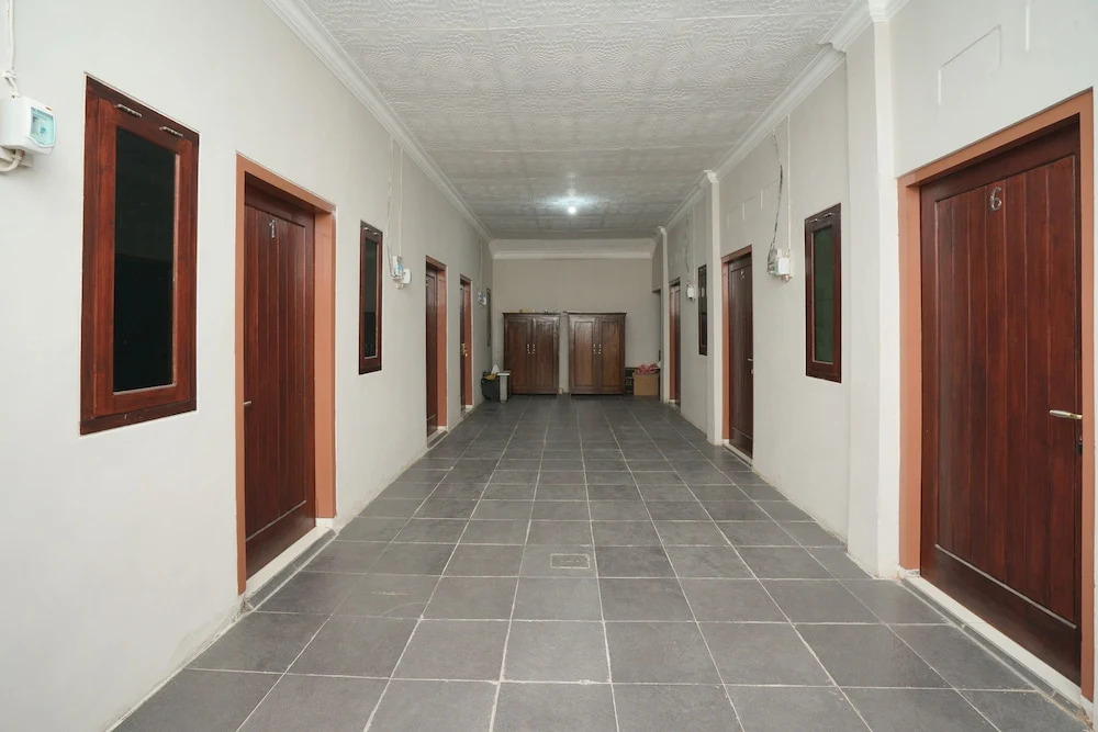 OYO 2492 Nindy Homestay