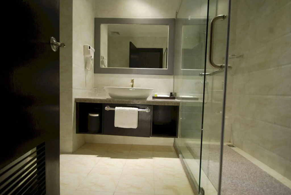 The Litz Hotel Suites