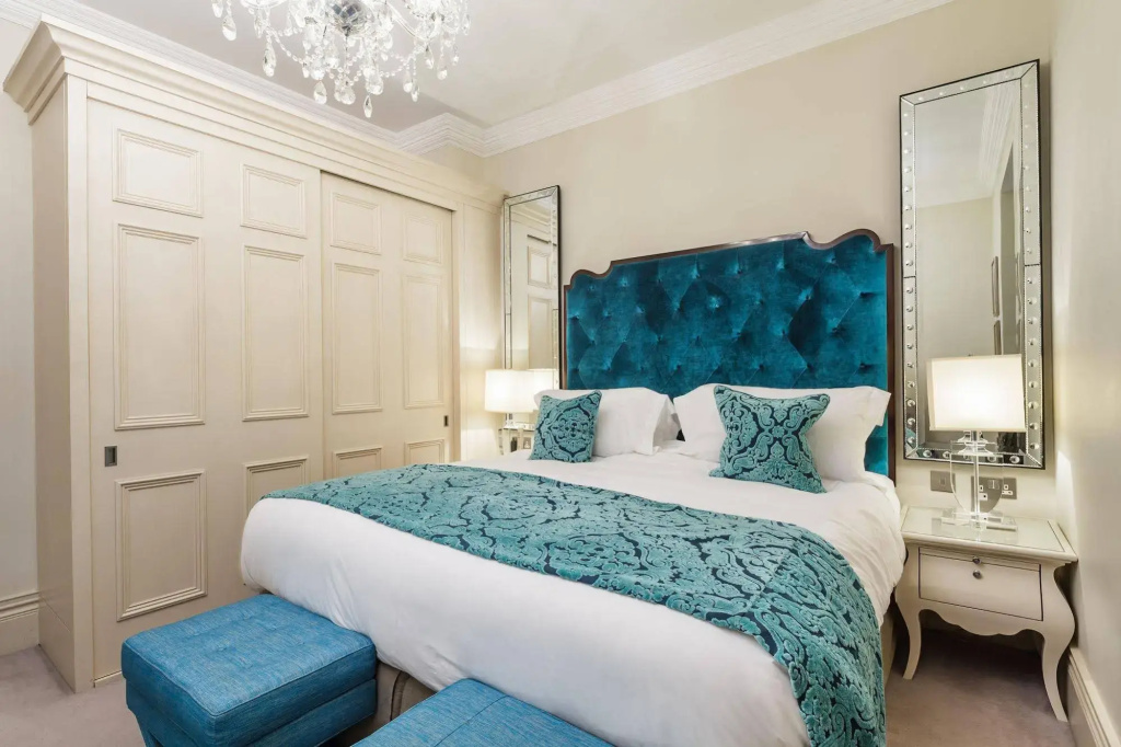 The Apartments by The Sloane Club