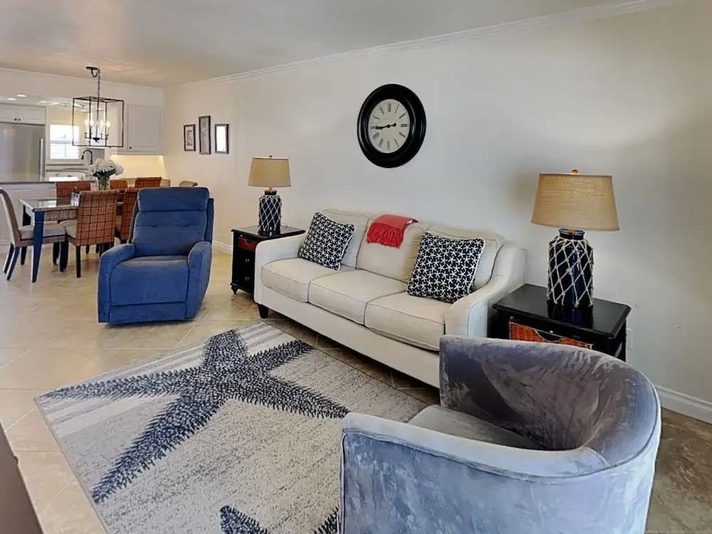 Pointe South 106