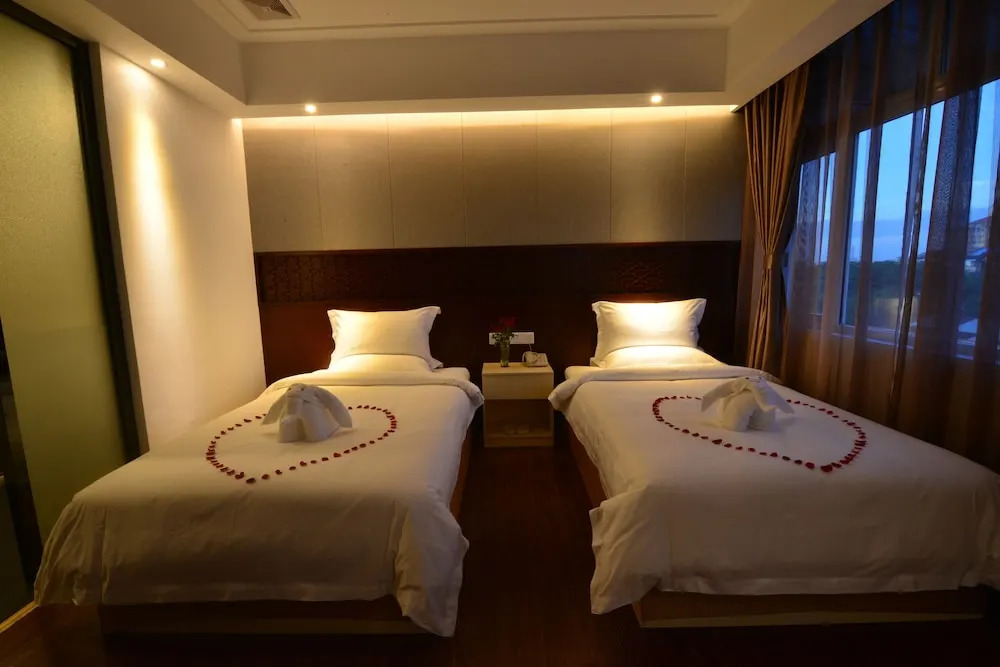 Royal Holiday Hotel