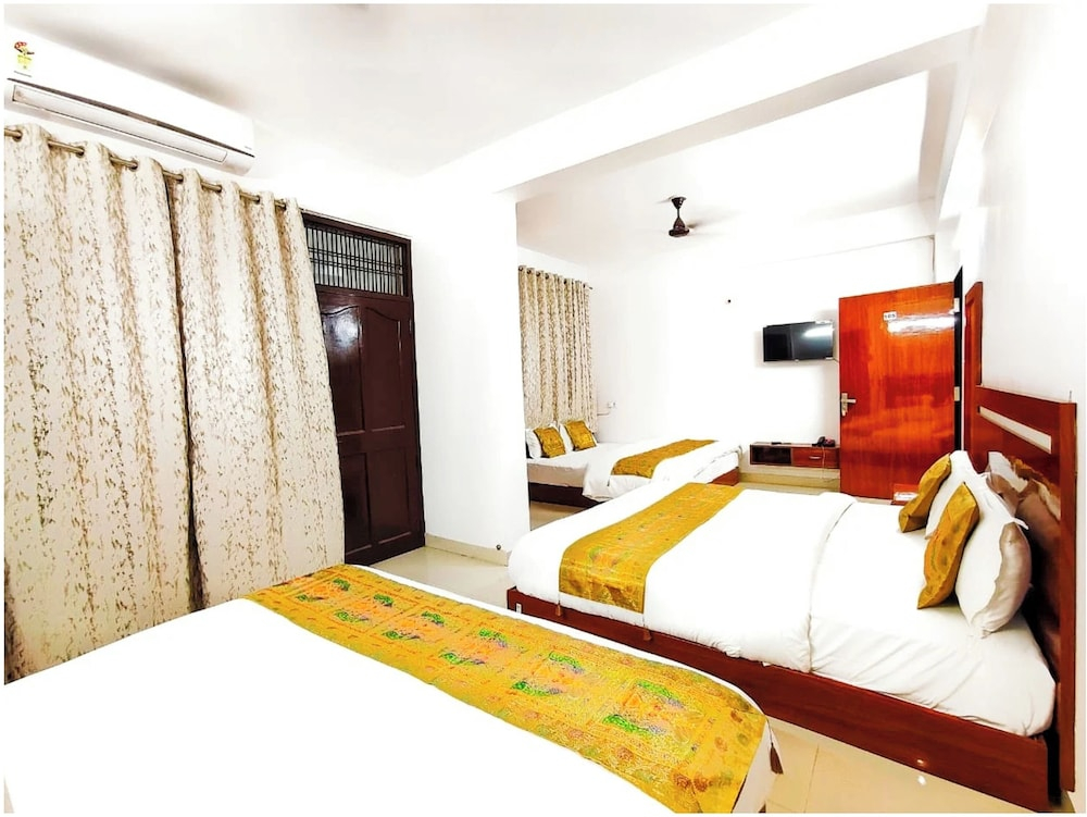 Varanasi Hotel V-E-D-A Vatika