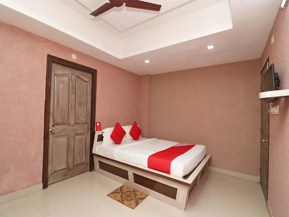 OYO Flagship 38019 Hotel Sea Sand