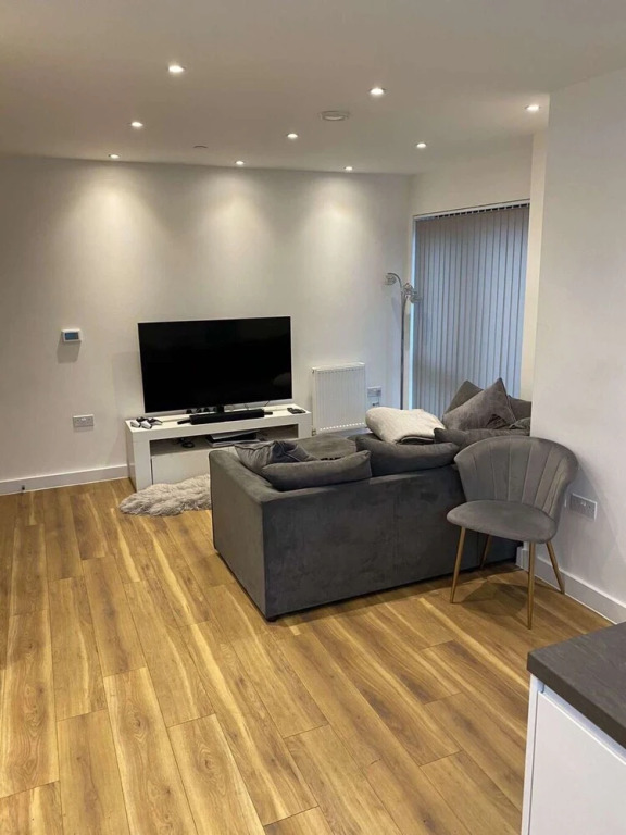 1BD Lovely & High End Apartment London