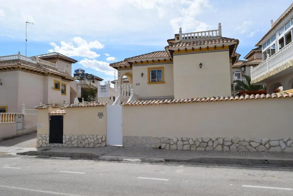Full Villa with private salt water pool