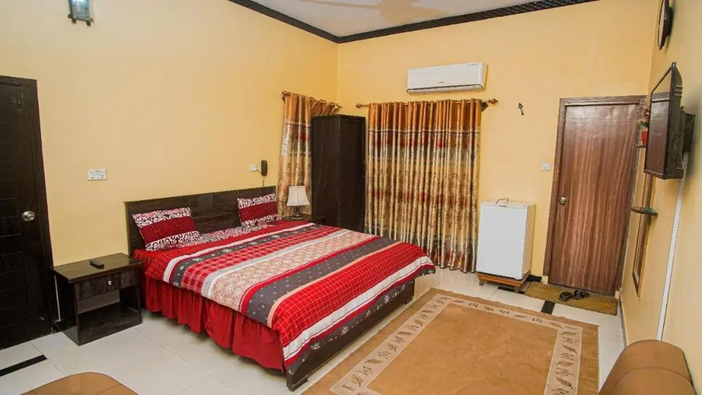 Seasons Inn