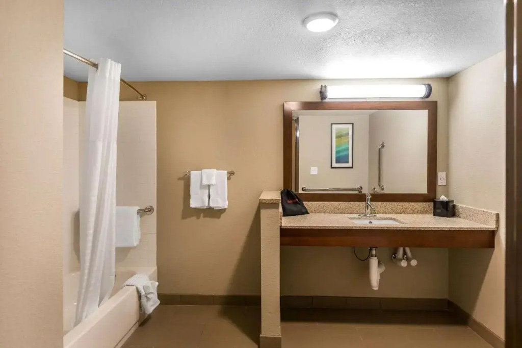 3 Palms Inn & Suites Bay City
