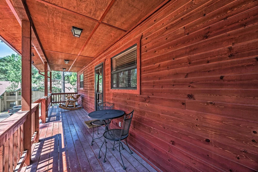 Wooded Ruidoso Hideaway w/ Deck: Ski, Hike & Golf!