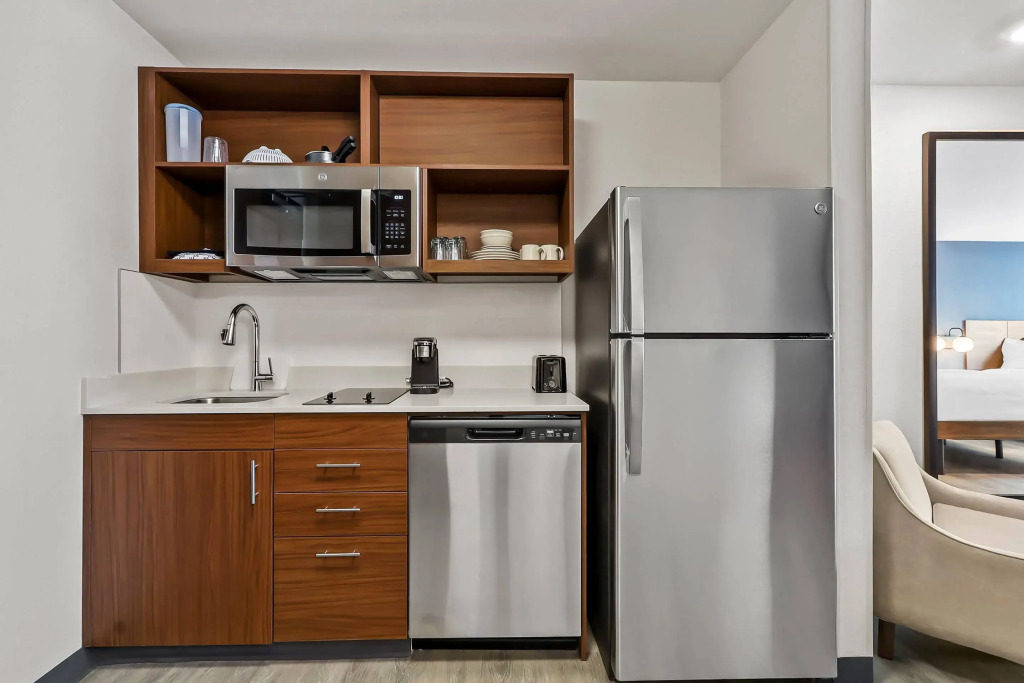 Everhome Suites El Paso Airport Near Fort Bliss by Choice Hotels