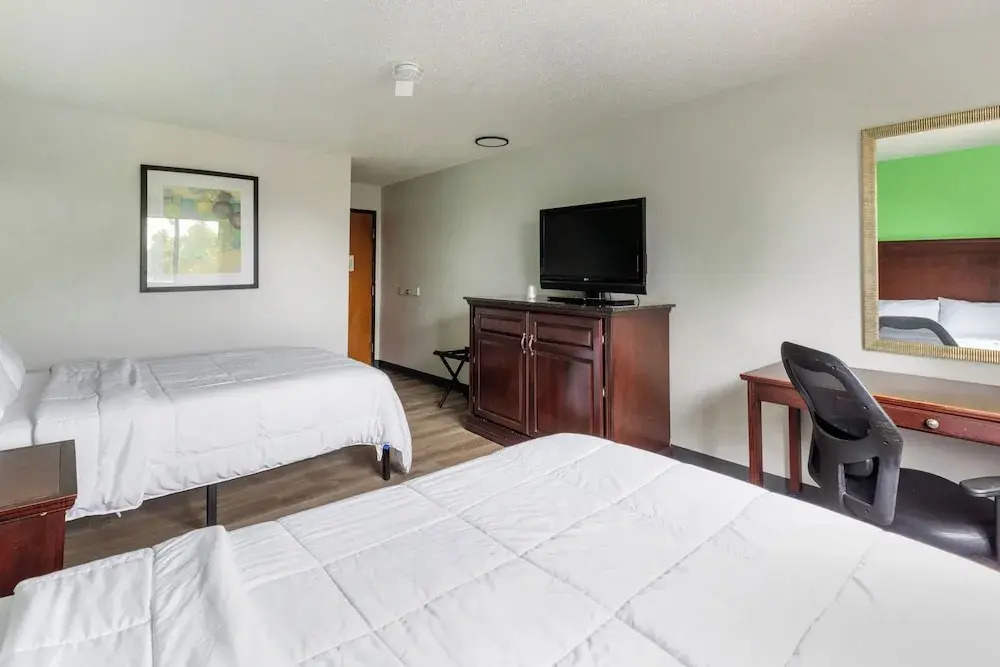 Super Inn by OYO Lansing MI