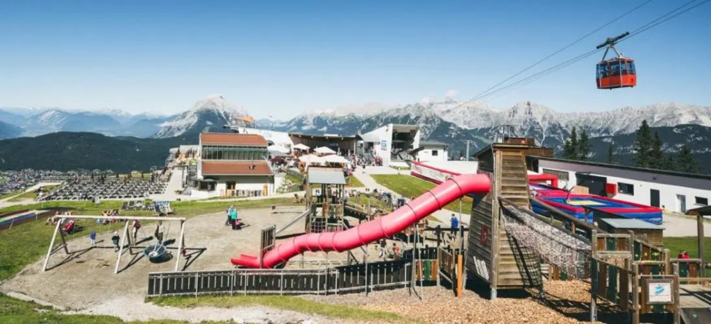 The Seefeld Retreat - Central Family Friendly Chalet - Mountain Views