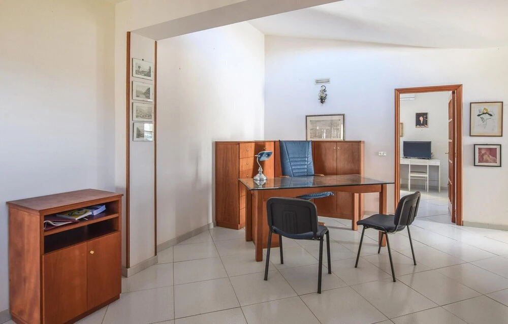 Beautiful Home in Reggio Calabria With Wifi and 3 Bedrooms
