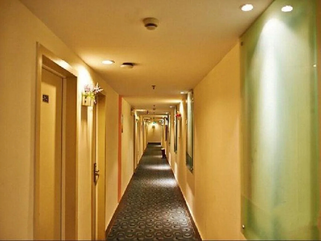 7Days Inn Shanghai Railway Station Branch
