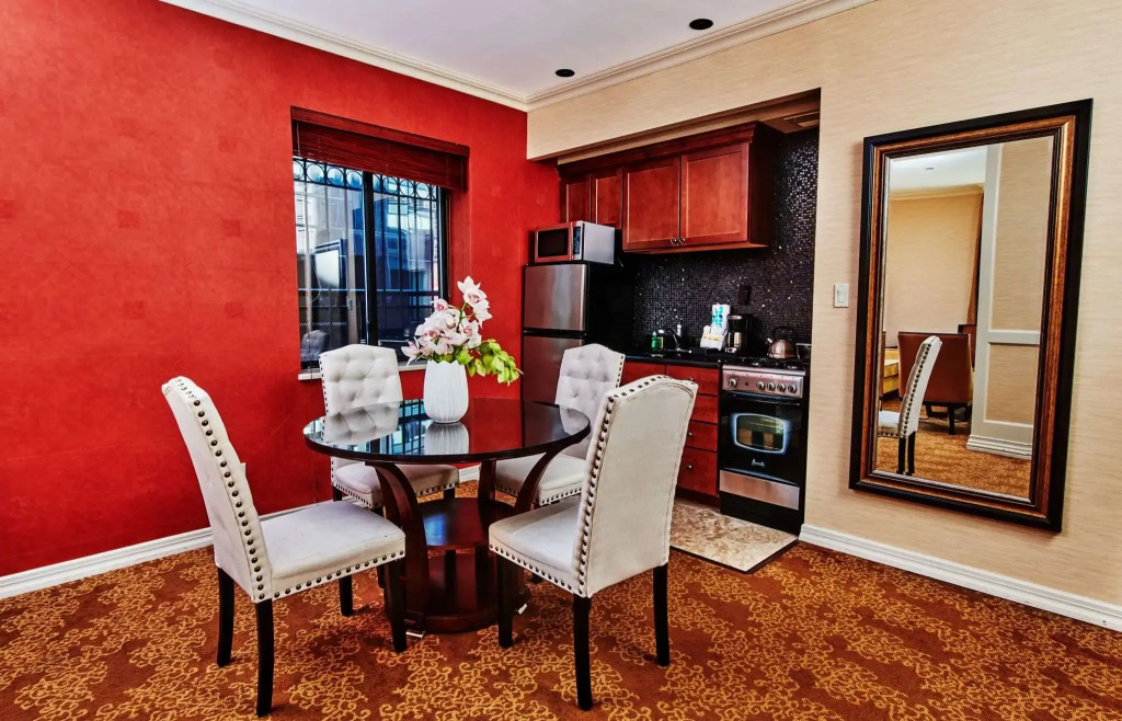Radio City Apartments