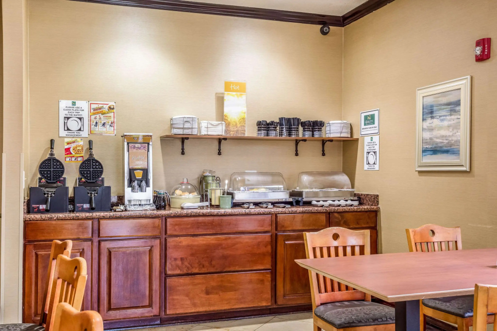 Quality Inn & Suites Seabrook- NASA- Kemah