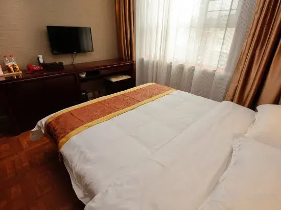 Xining Beiyuan Junhe Hotel (Wuyue Plaza University for Nationalities New Campus)
