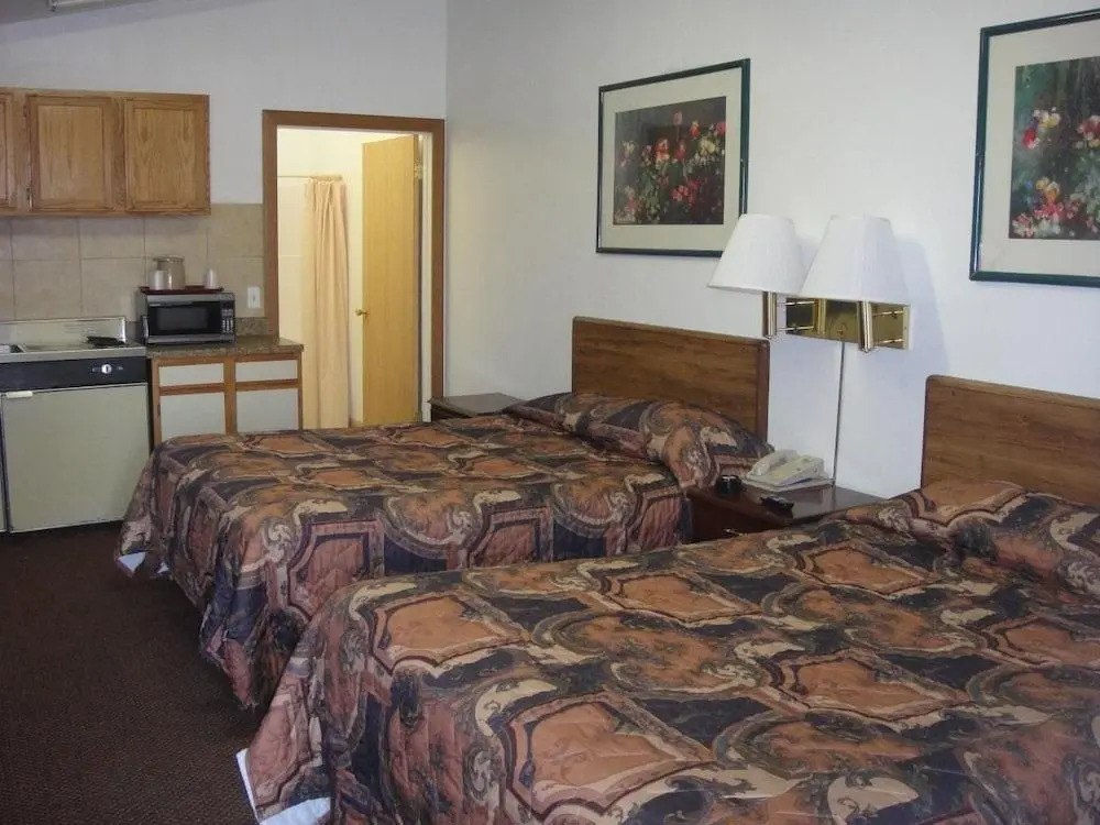 Trails West Motel