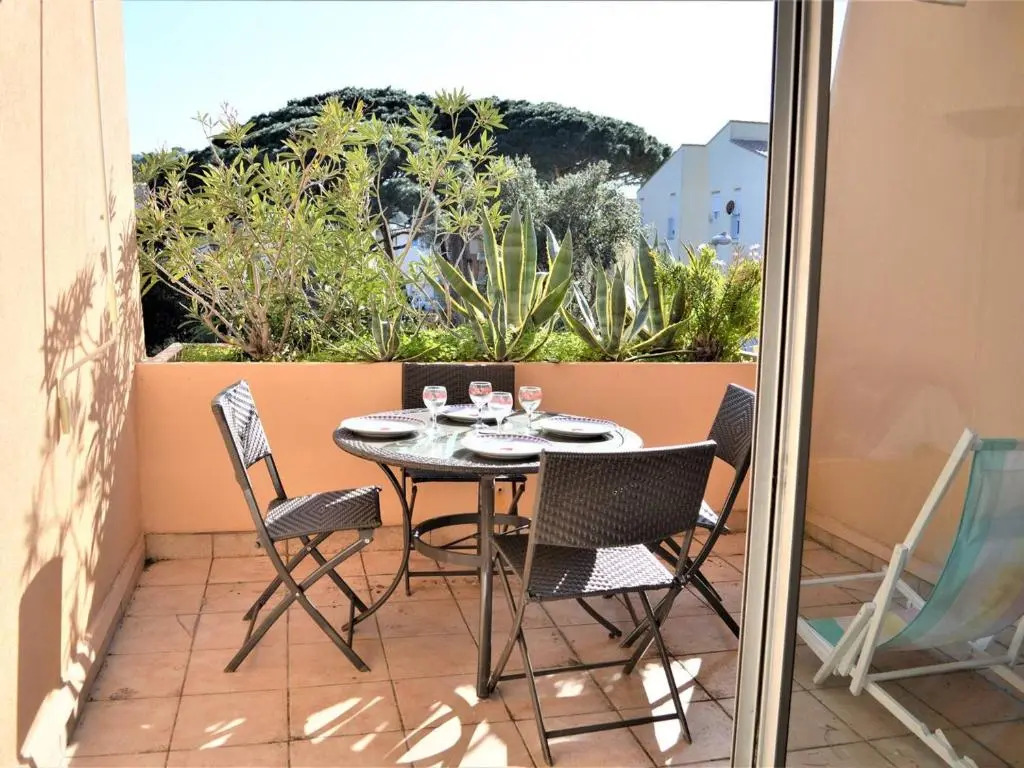 Appartement Cavalaire-sur-Mer, 1 pièce, 4 personnes - FR-1-226B-31