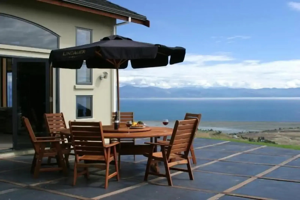 Parautane Lodge