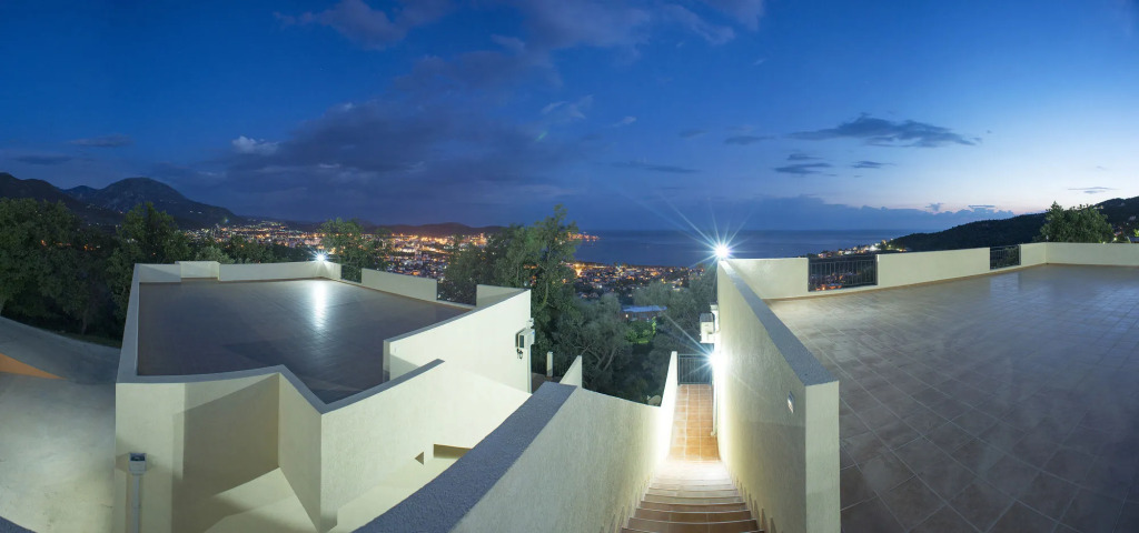 Berg Apartments
