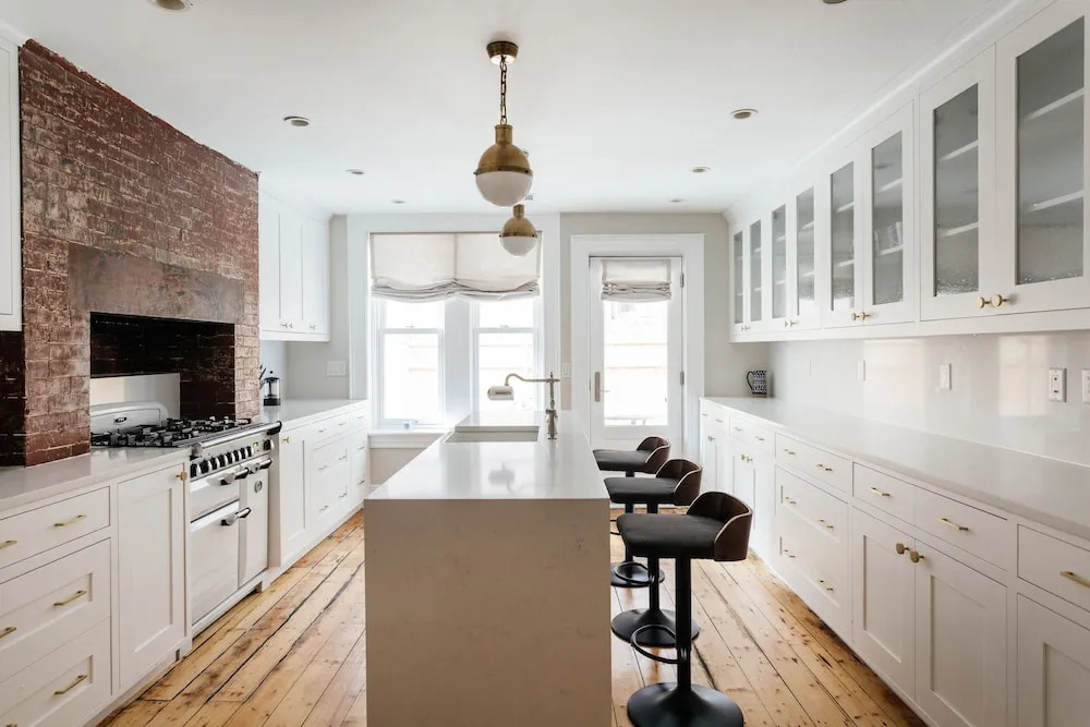 6 Bedroom Townhome Near NYC