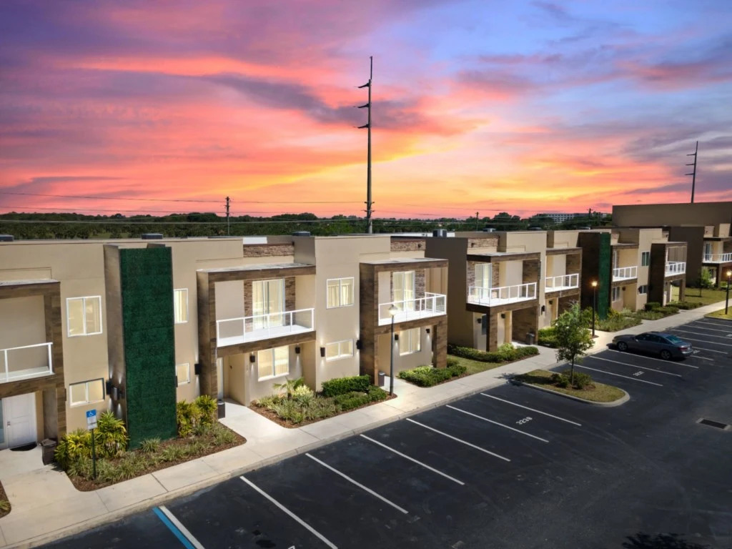 4 Bedroom 45 Bathroom Magic Village 3239 Ba