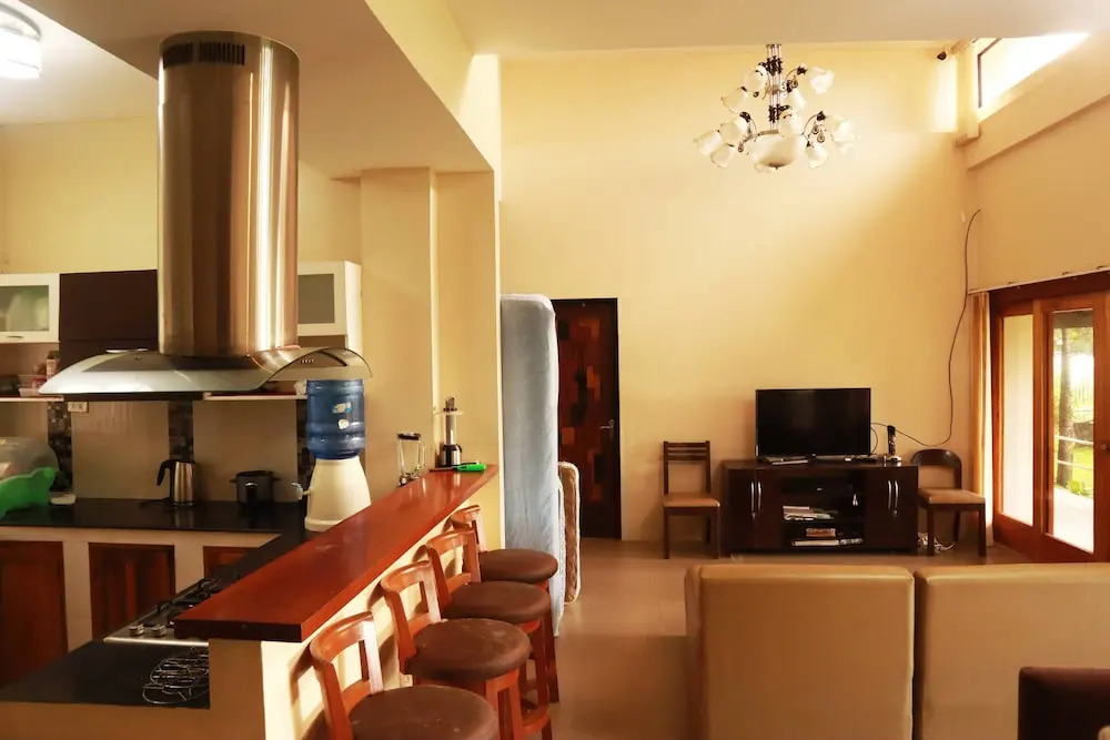 Emes Apartelle