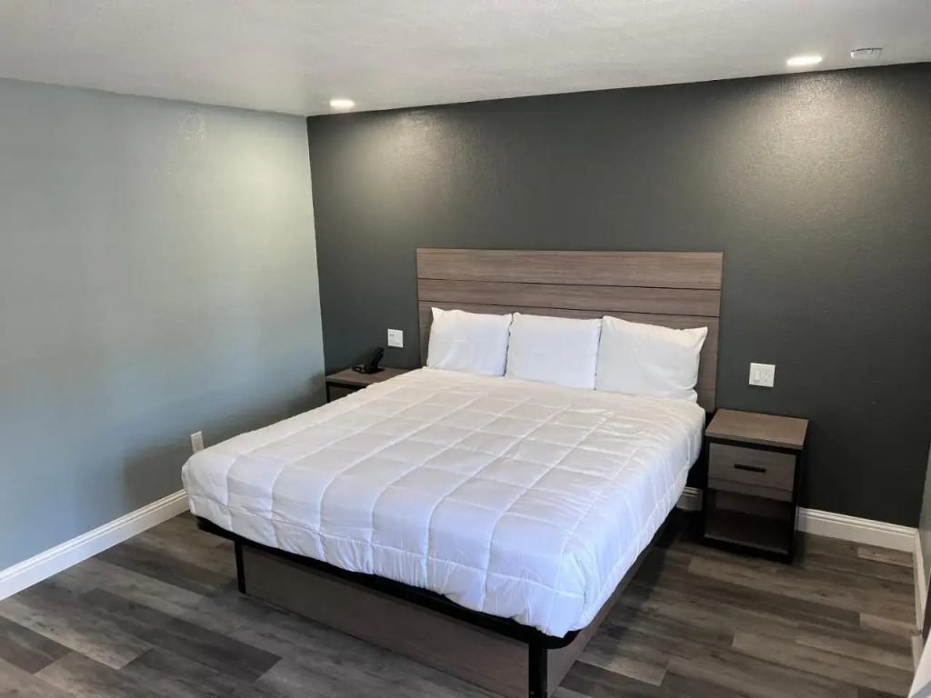 Travelodge Santa Cruz Riviera