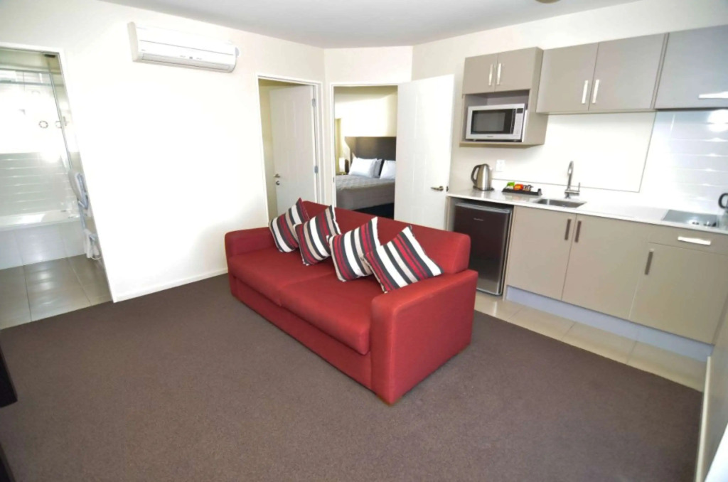 Quality Suites Amore