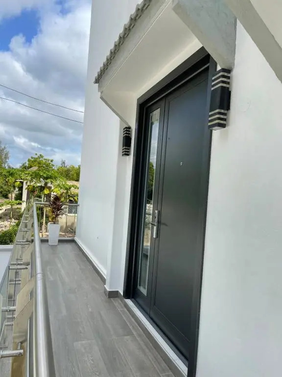 Bingo House Watamu, A Modern 5-Bedroom Villa with Pool, A Kids Heaven