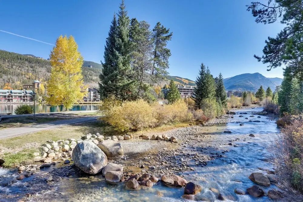 1 Mi to Keystone Ski Lift: Lakefront 4-season Gem