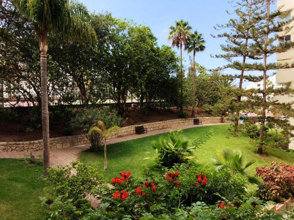 Lovely 1-bedroom apartment with a big terrace, Las Americas, Tenerife