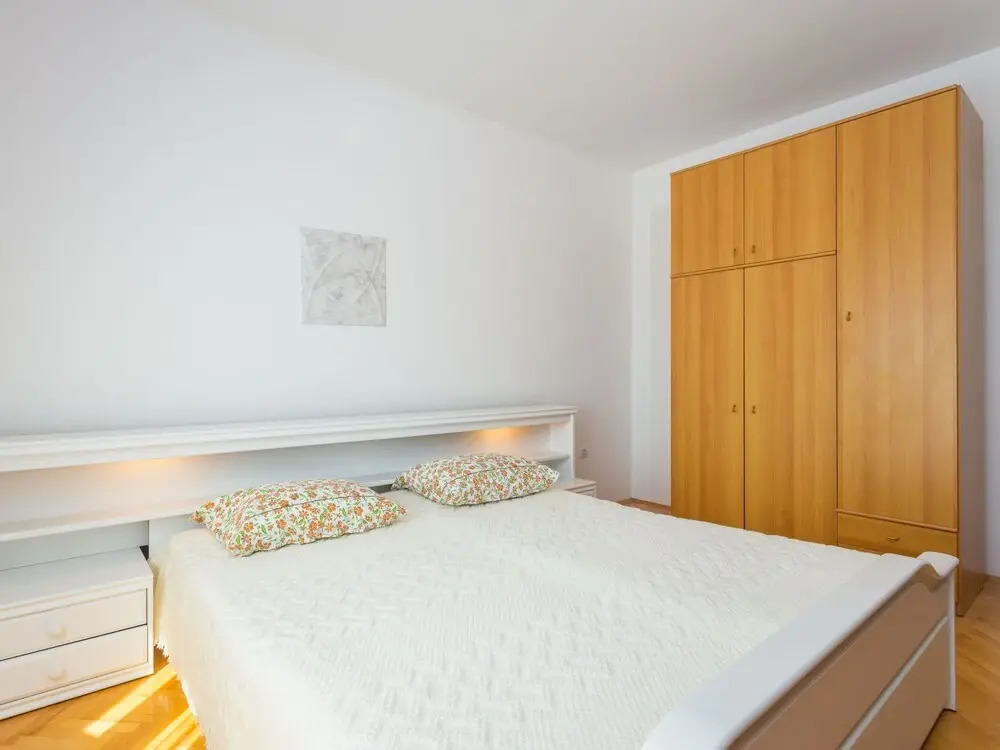 Maris Pula in Pula With 2 Bedrooms and 1 5 Bathrooms