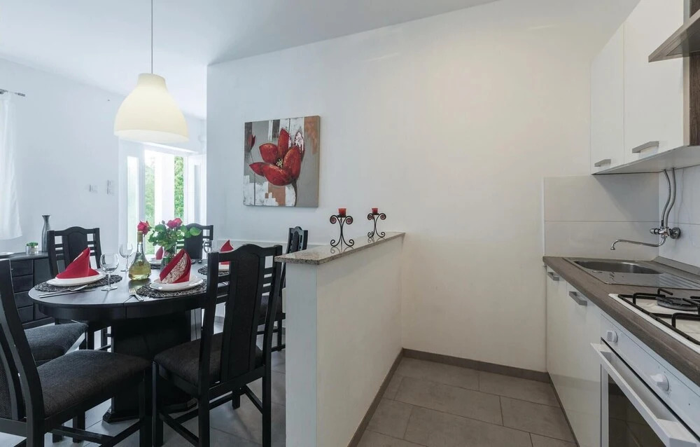 Beautiful Apartment in Porec With 3 Bedrooms