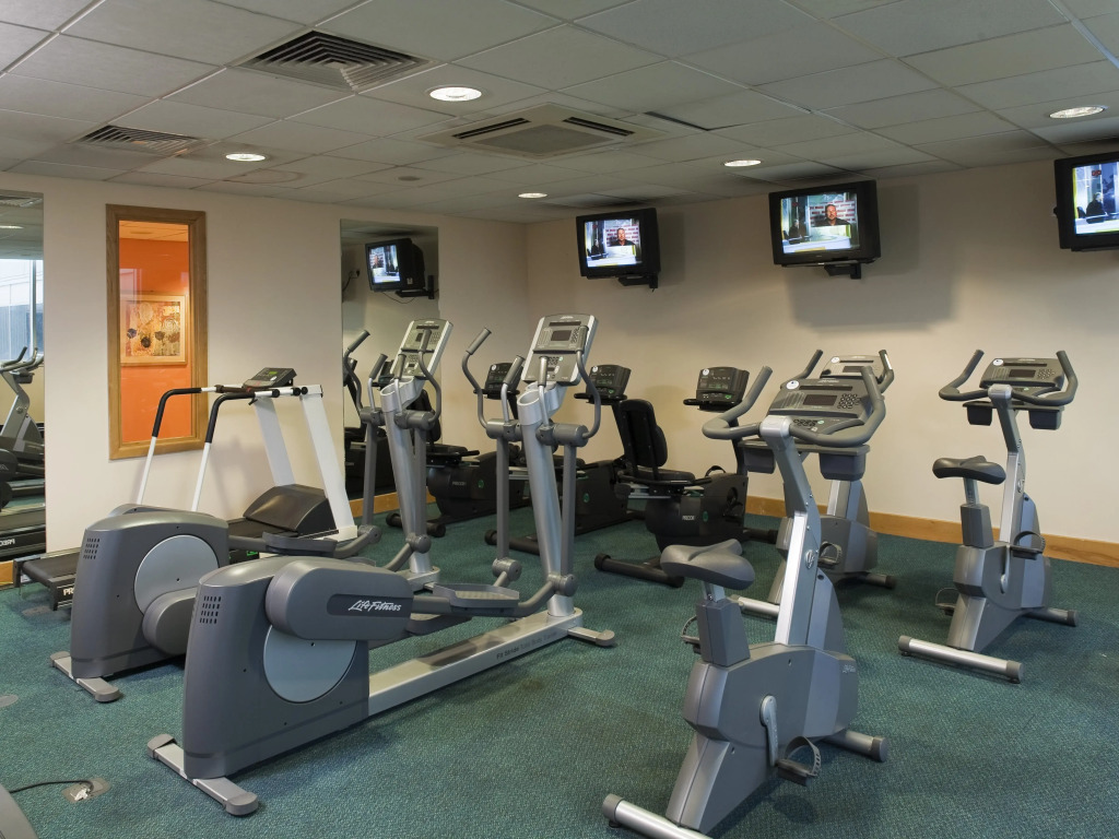 Holiday Inn Edinburgh Zoo by IHG
