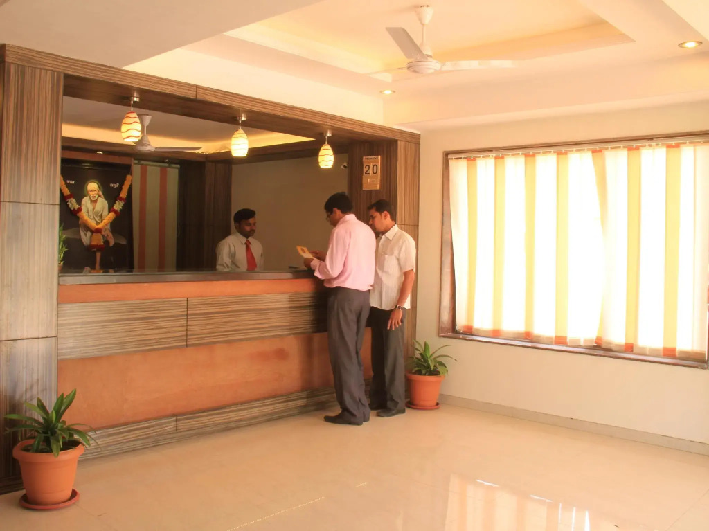 Hotel Sai Gurusthan