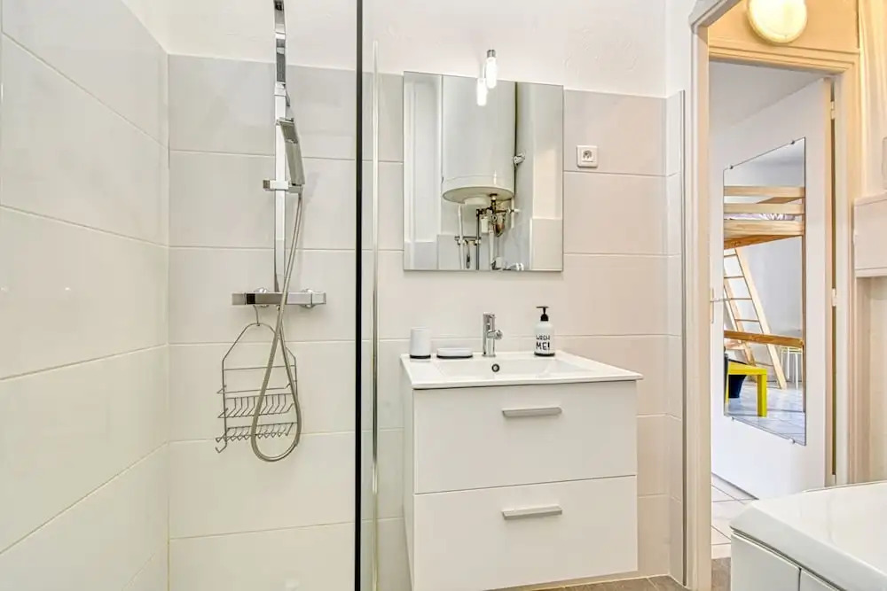 Chic Minimalist Studio - 2 Mins Walk From Palais!
