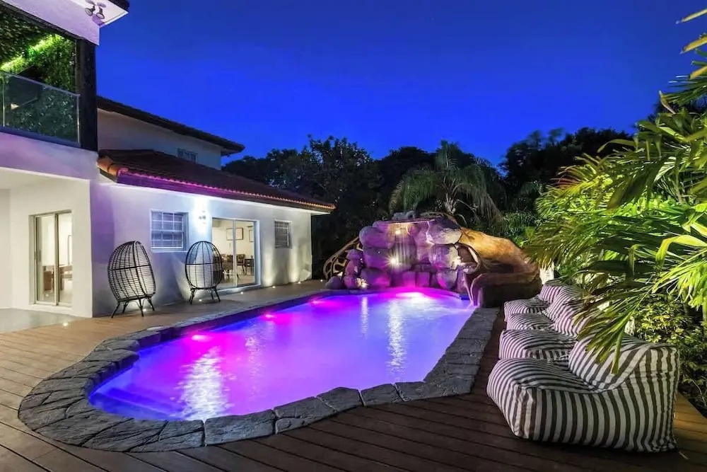 Glam Manor by Glam Homes