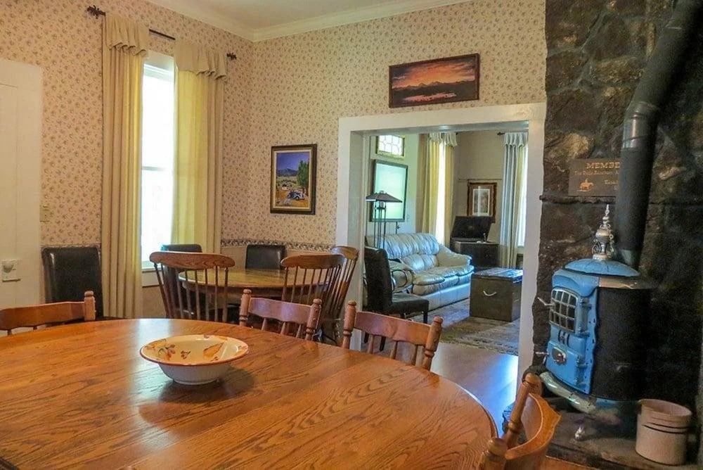 Long Hollow Guest Ranch
