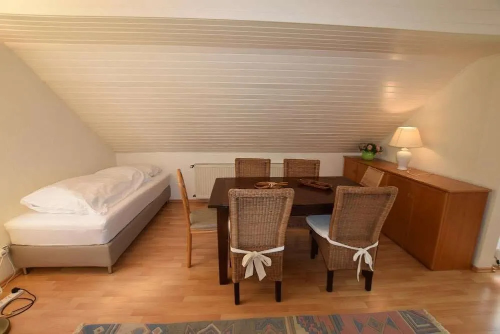 Tolstov-Aparthotels Generous 3 Room Apartment