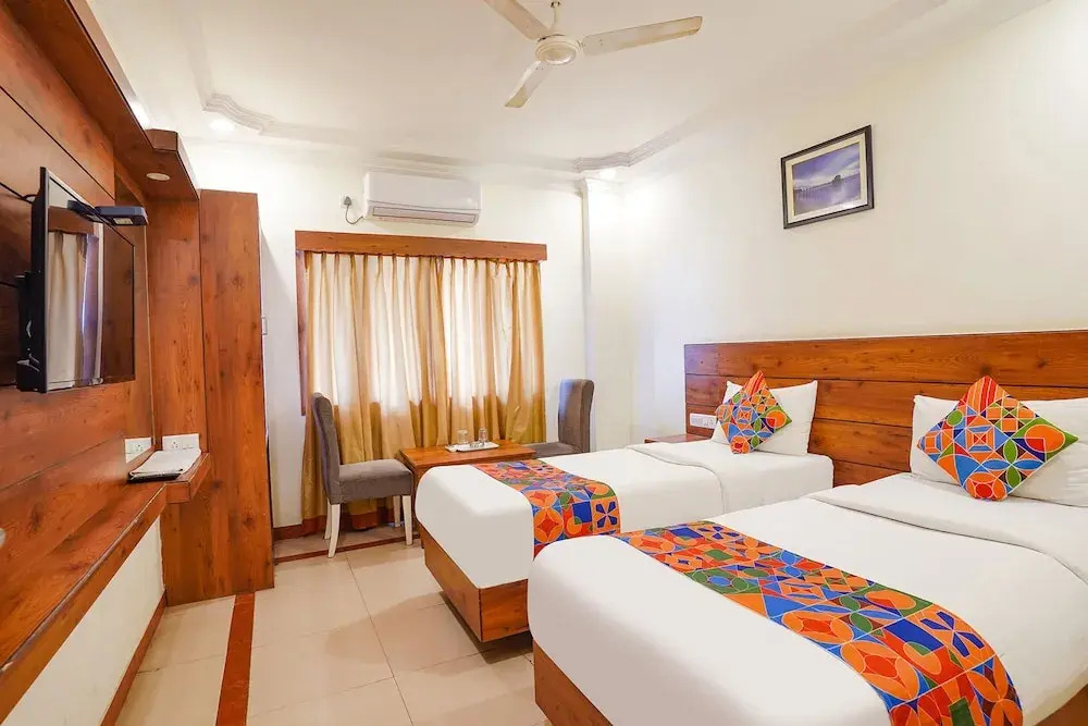 Hotel Savi Inn