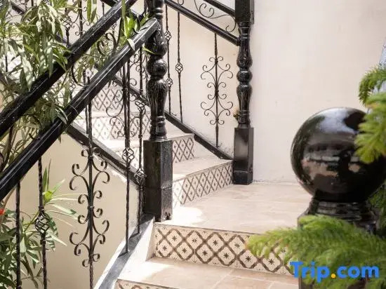 Yining Nalely Garden homestay  (Liuxing Street Scenic Area)