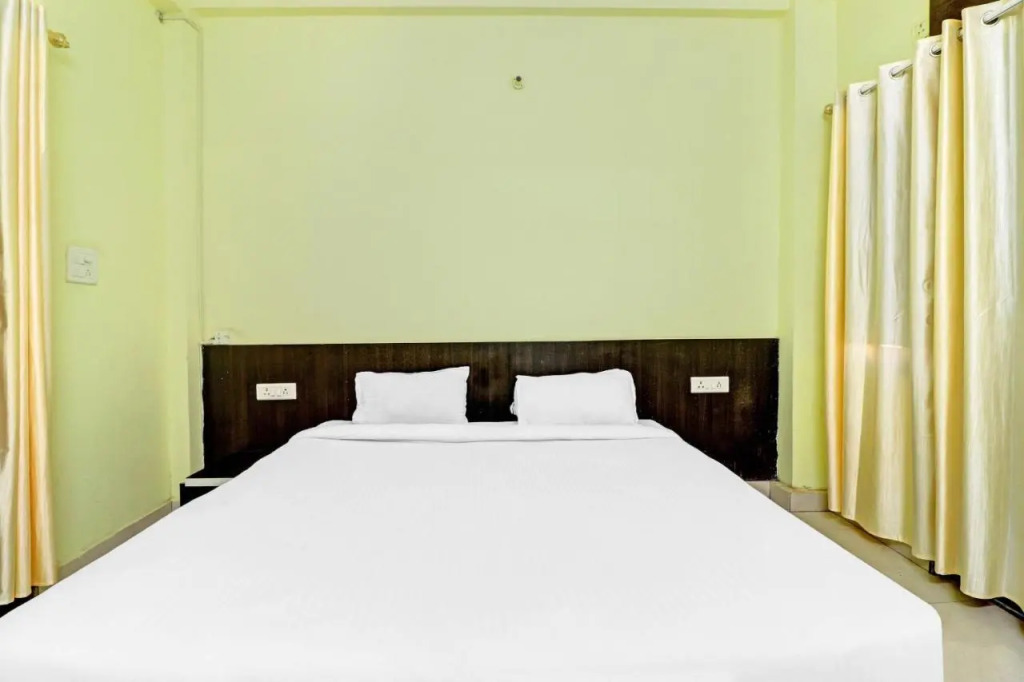OYO 64683 Shri Yamuna Palace