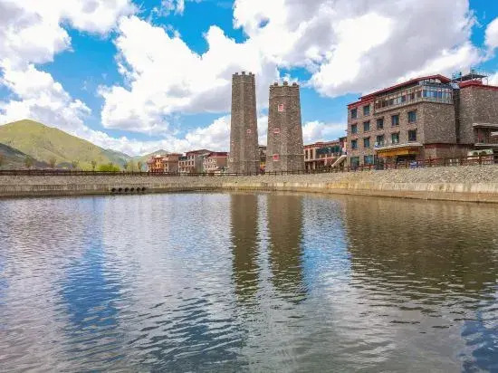 Yunyi Hotel