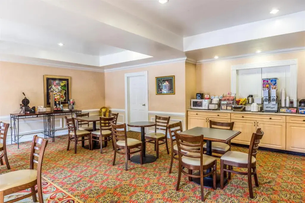 Comfort Suites