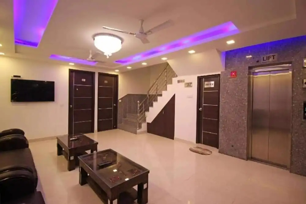 Airport T Palace