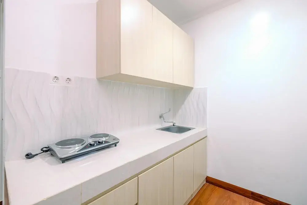 Comfortable and Modern 2BR Sentul Tower Apartment